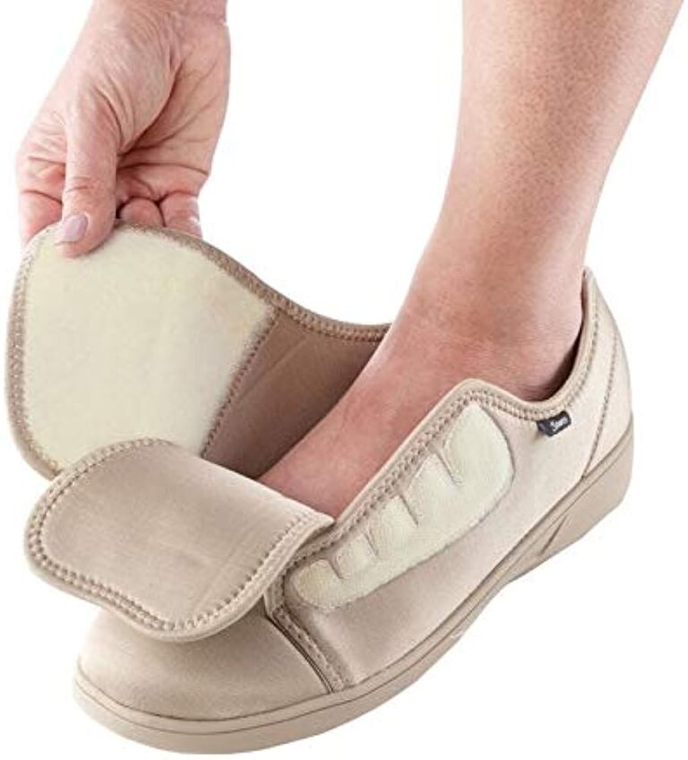 A Guide to Finding Comfortable Shoes for Senior Women